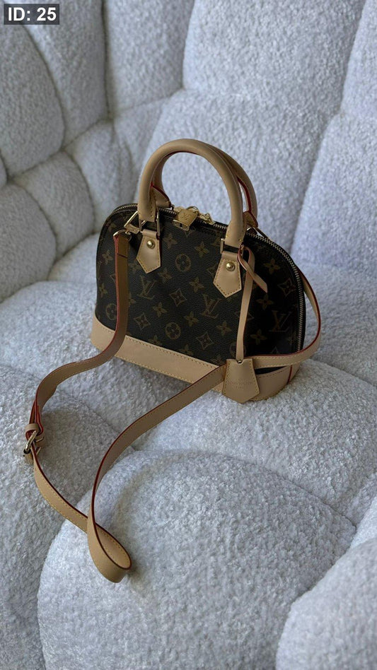 شنطة هرمي - LOUIS VUITTON / شامل علبة كوبي ماستر مع قفل ومفتاح