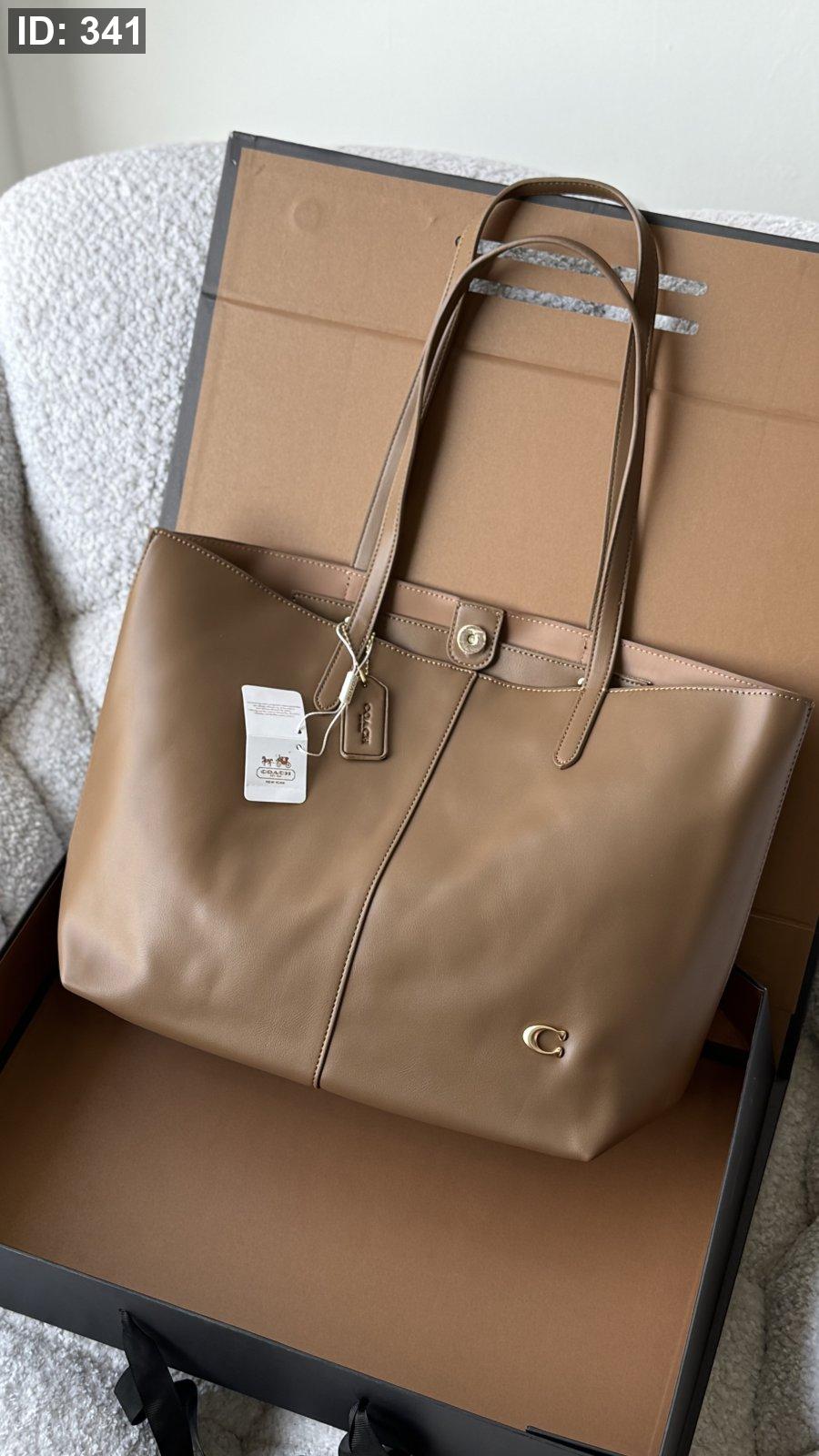 شنطة - Coach north tote bag 32 / شامل بوكس كواليتي ماستر