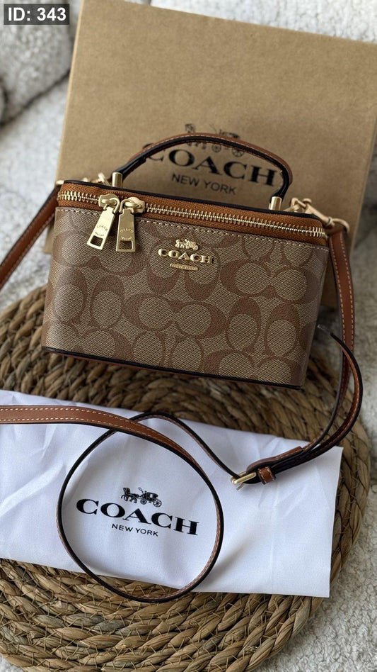 شنطة - Coach vanity case bag / شامل علبة وكيس الشركة كواليتي ماااستر