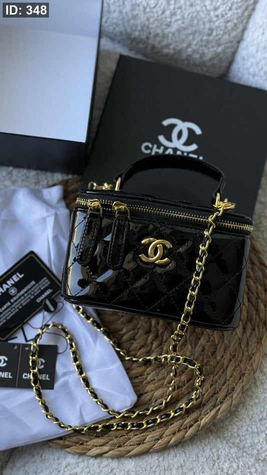 شنطة - Chanel vanity case bag / شامل علبة