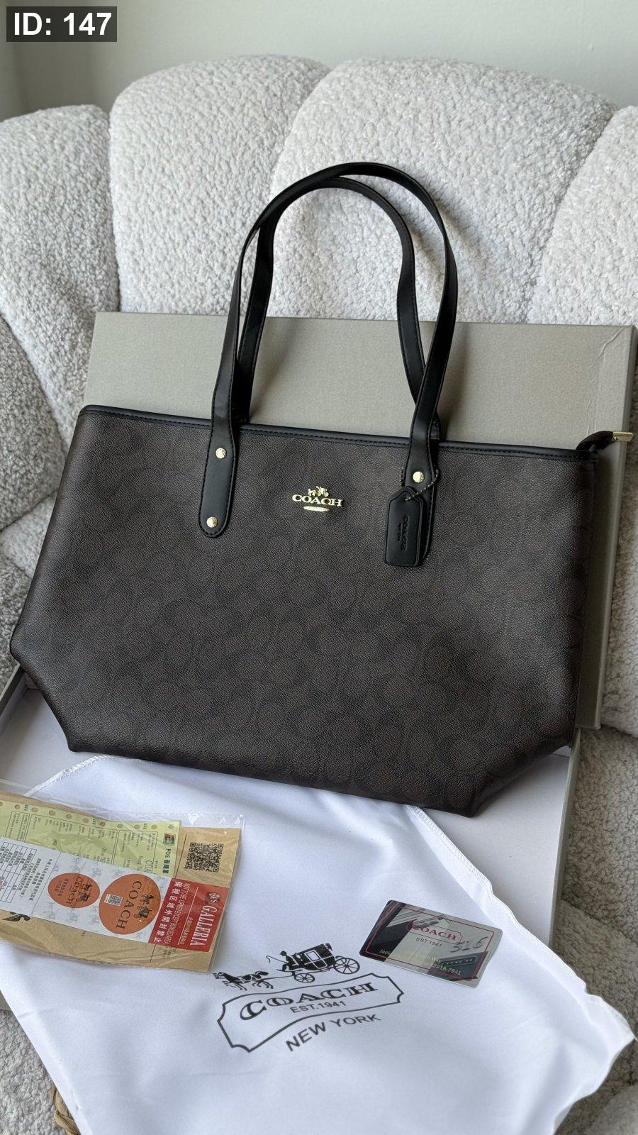 شنطة -coach reversible tote / شامل بوكس كواليتي ماستر
