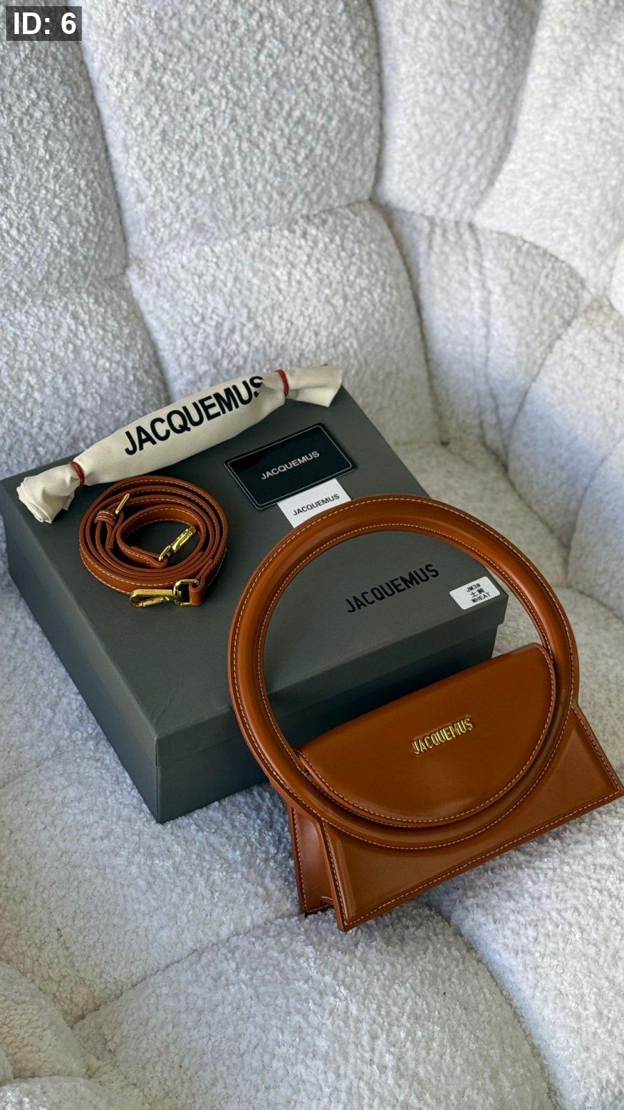 شنطة - JACQUEMUS le Sac Rond / شامل علبة الشركة