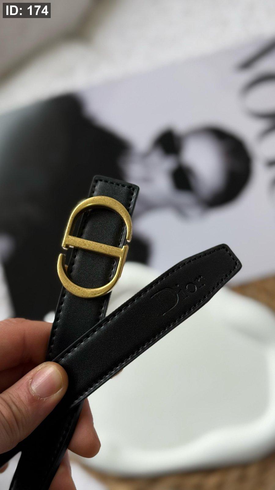 قشاط ماركة DIOR