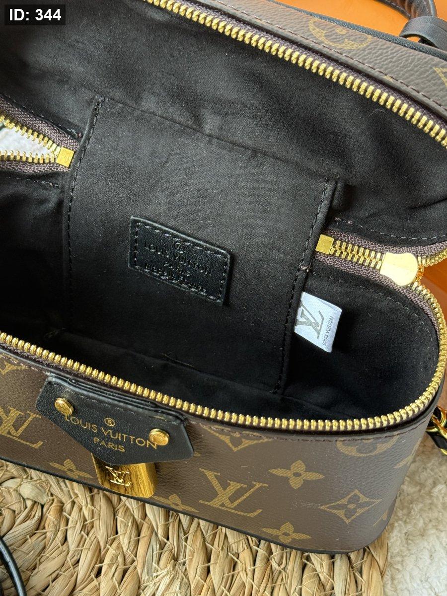 شنطة - Louis Vuitton vanity chain / شامل علبة وكيس الشركة كواليتي ماستر