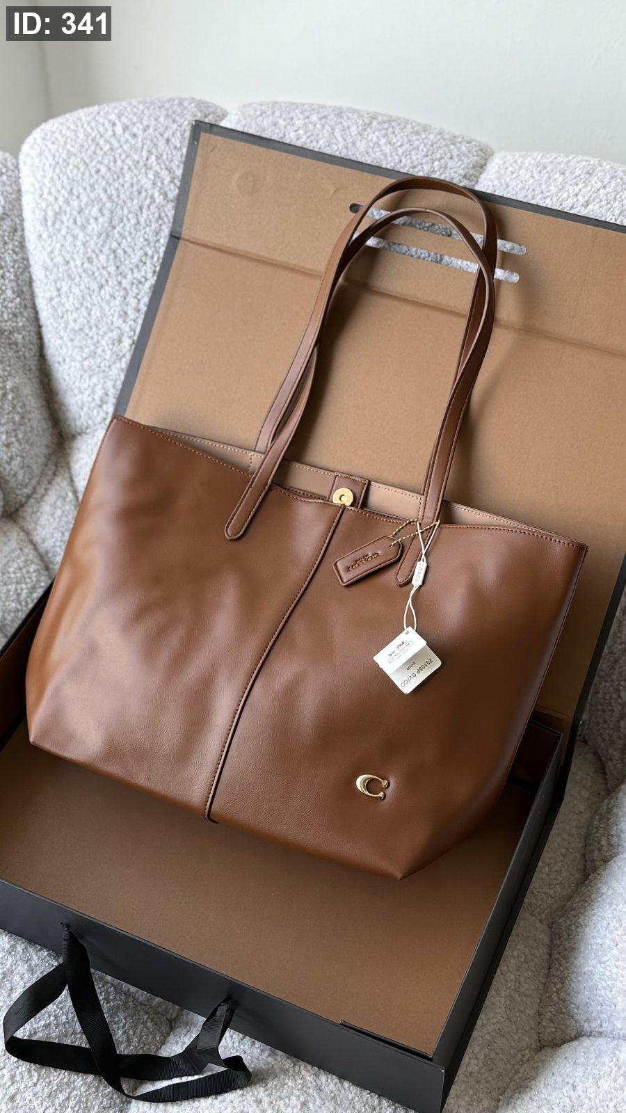 شنطة - Coach north tote bag 32 / شامل بوكس كواليتي ماستر