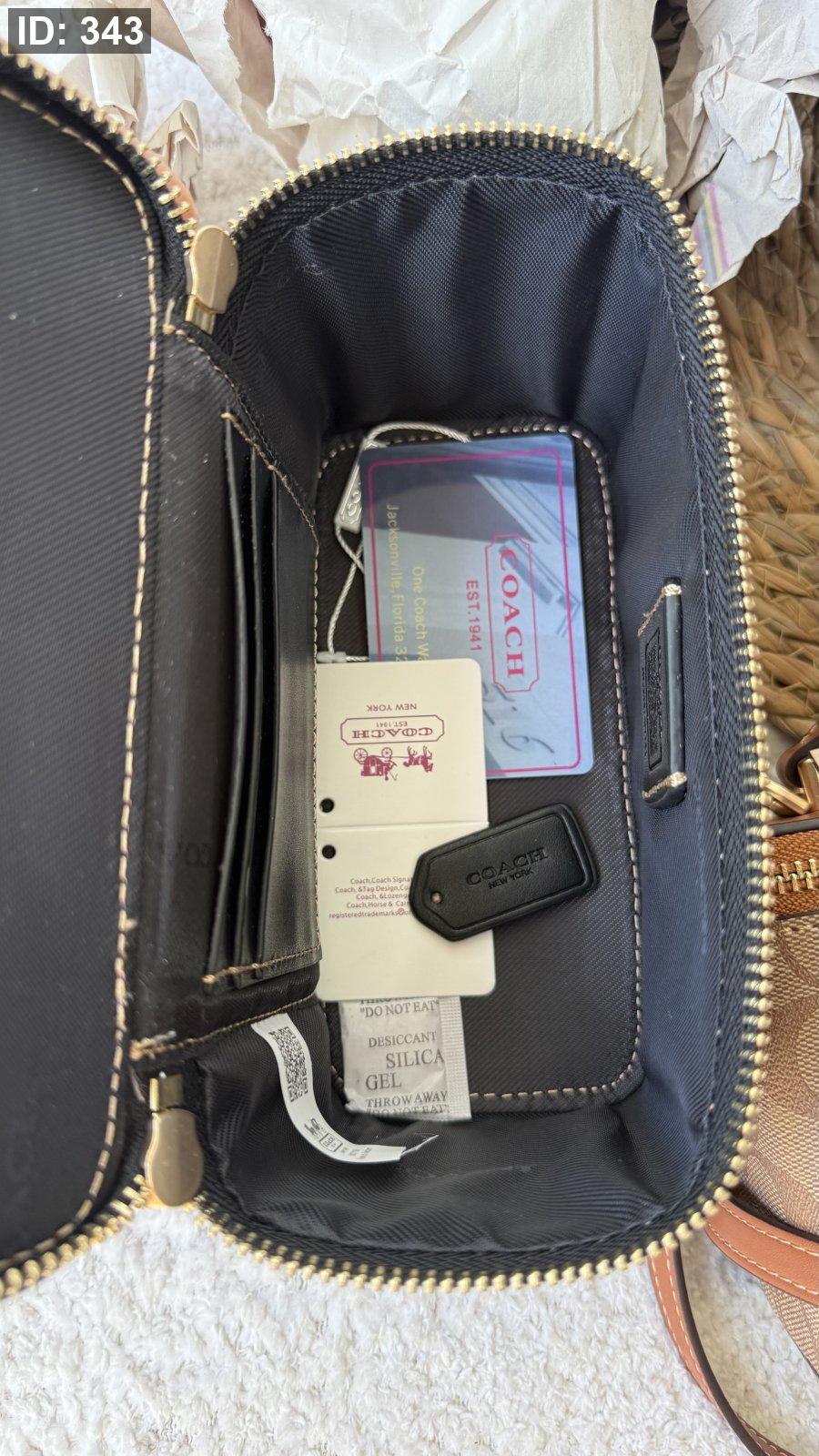 شنطة - Coach vanity case bag / شامل علبة وكيس الشركة كواليتي ماااستر