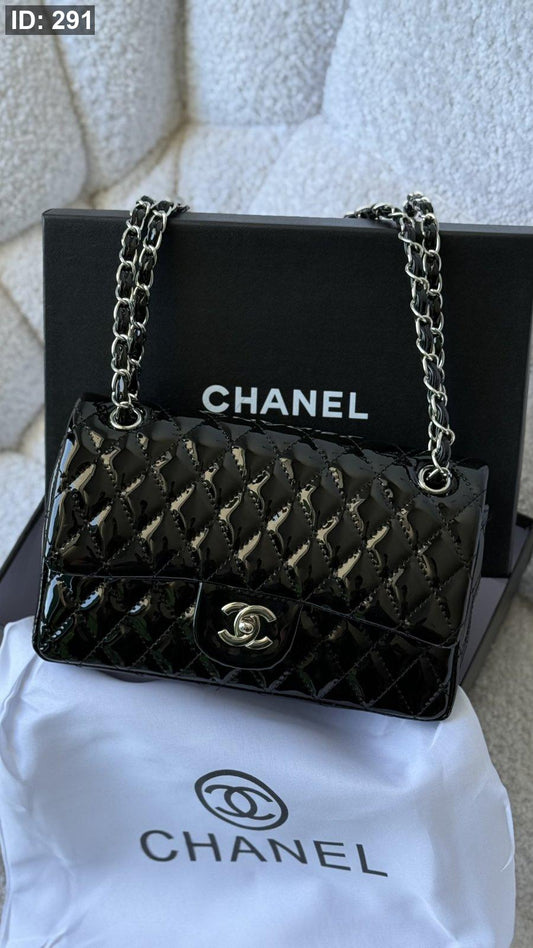 شنطة - CHANEL CLASSIC / شامل علبة