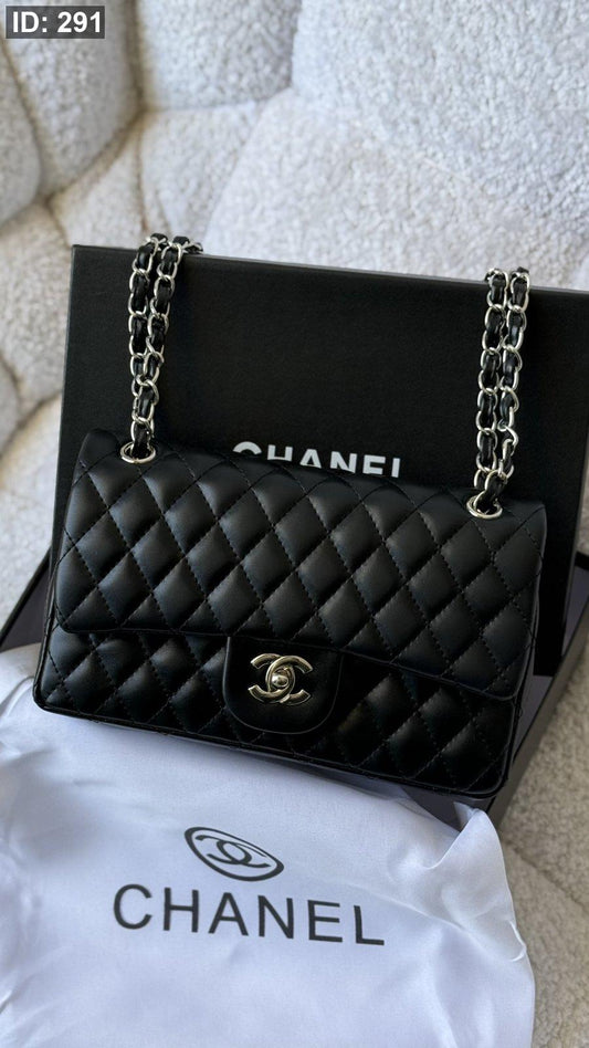 شنطة - CHANEL CLASSIC / شامل علبة