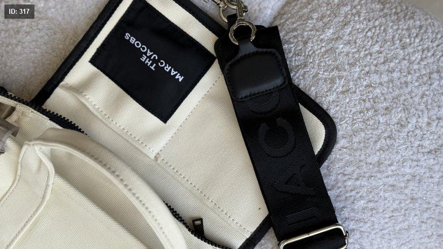 شنطة - MARC JACOBS MEDIUM SIZE قاعدة 30 سم