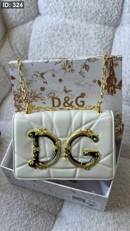 شنطة - Dolce & Gabbana DG Girls / شامل علبة كواليتي ماستر
