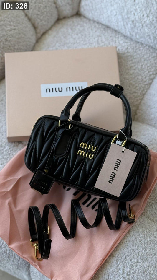 شنطة - Miu Miu Arcadie Matelassé leather / شامل العلبة قاعدة 20 سم / كواليتي ماستر