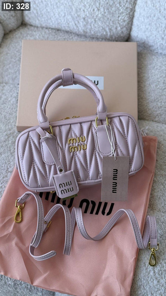 شنطة - Miu Miu Arcadie Matelassé leather / شامل العلبة قاعدة 20 سم / كواليتي ماستر