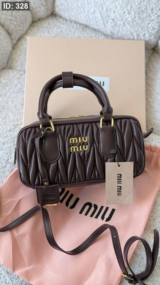 شنطة - Miu Miu Arcadie Matelassé leather / شامل العلبة قاعدة 20 سم / كواليتي ماستر