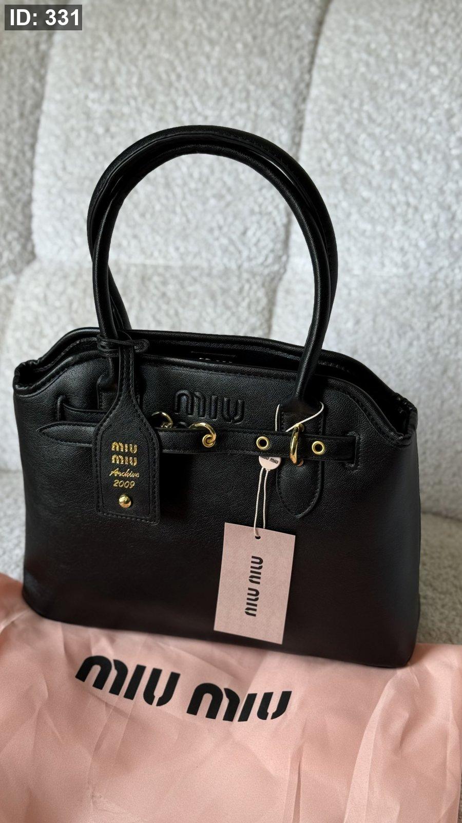 شنطة - Miu Miu Aventure nappa leather bag كواليتي ماستر - قاعدة 30 cm