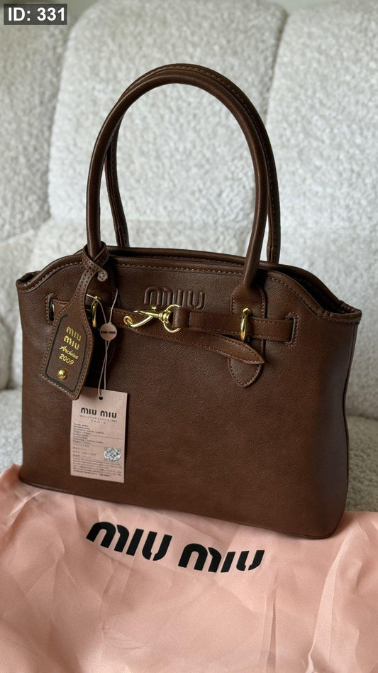 شنطة - Miu Miu Aventure nappa leather bag كواليتي ماستر - قاعدة 30 cm