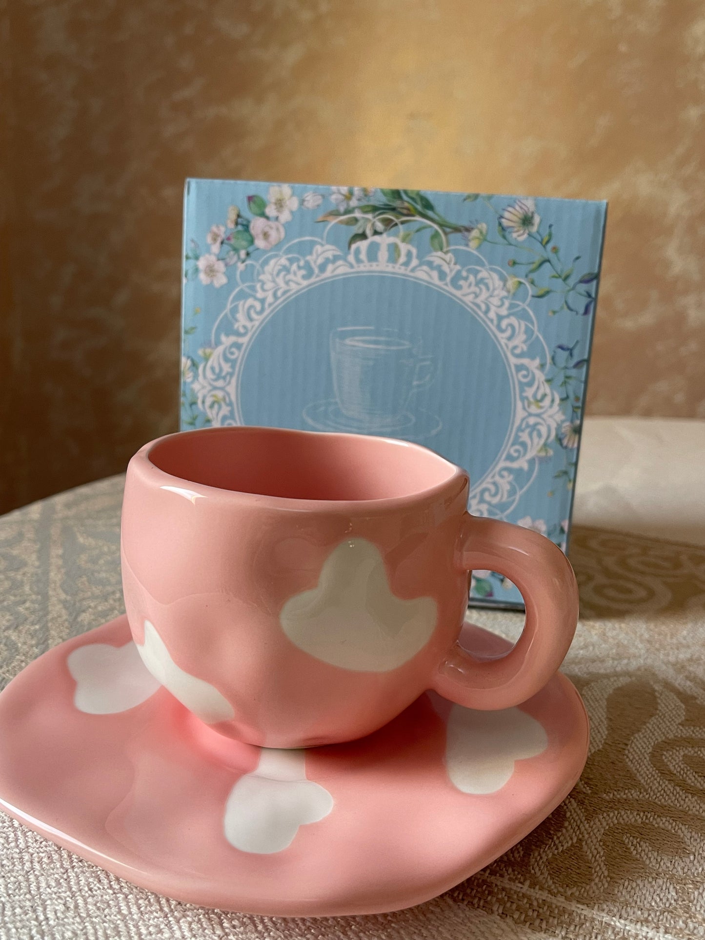 مج الغيمة بلونه الوردي 🎀.