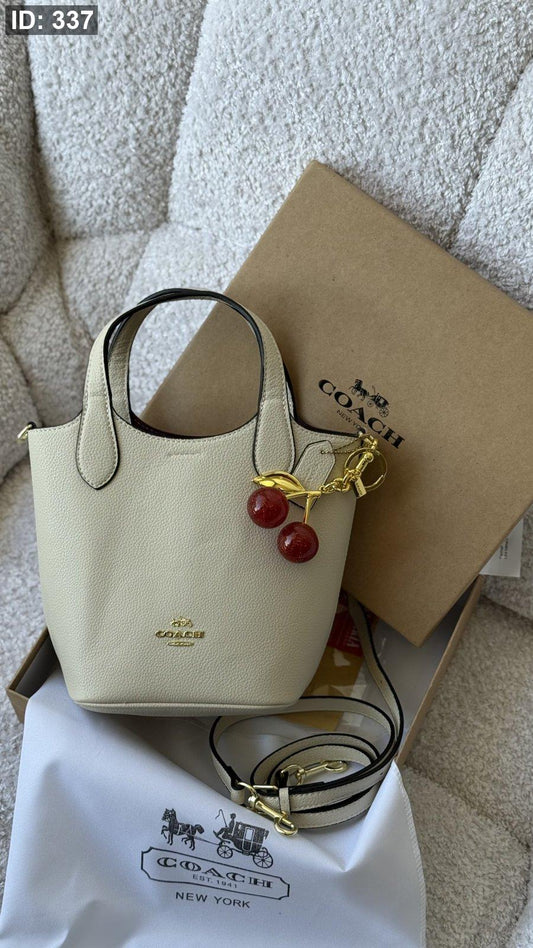 شنطة - coach hanna bucket bag/ شامل بوكس كواليتي ماستر
