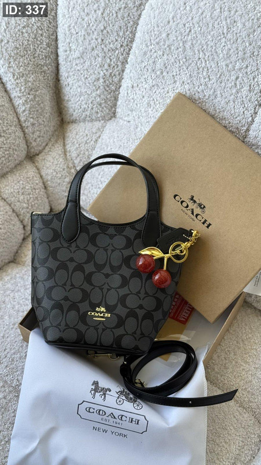 شنطة - coach hanna bucket bag/ شامل بوكس كواليتي ماستر